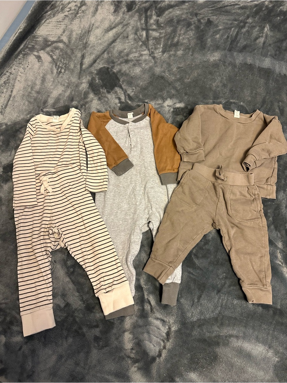Colored Organics 12-18 month bundle -8 pieces see pics